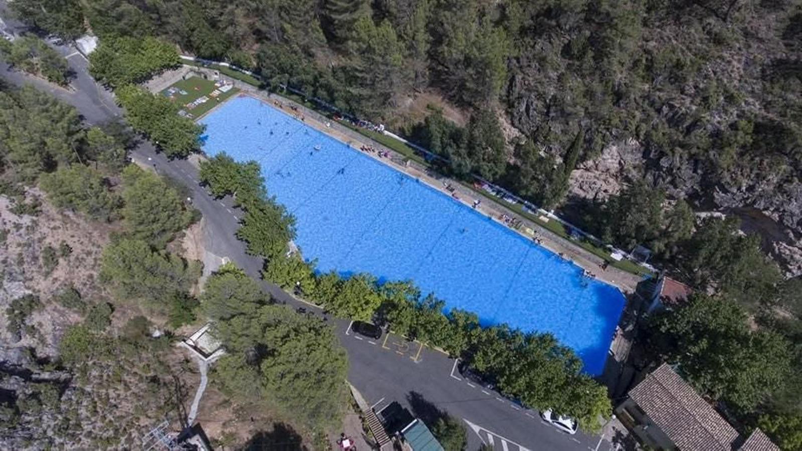 La piscina de Amurjo de Orcera, una de las más grandes de Europa, se ubica en plena Sierra de Segura.