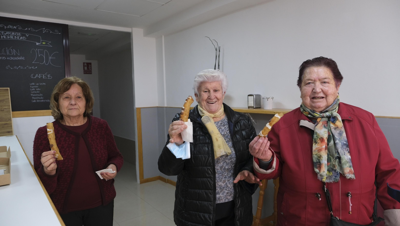 Fotogalería churro-pizza. Churrería Plaza Mayor. Huércal Overa.