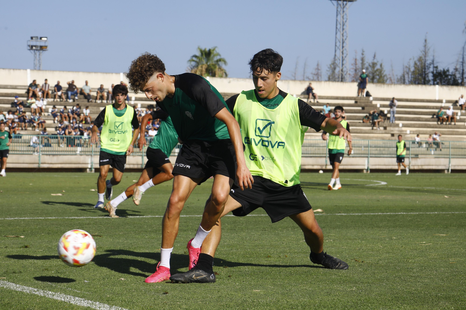 El triunfo del Córdoba CF ante su filial, en imágenes