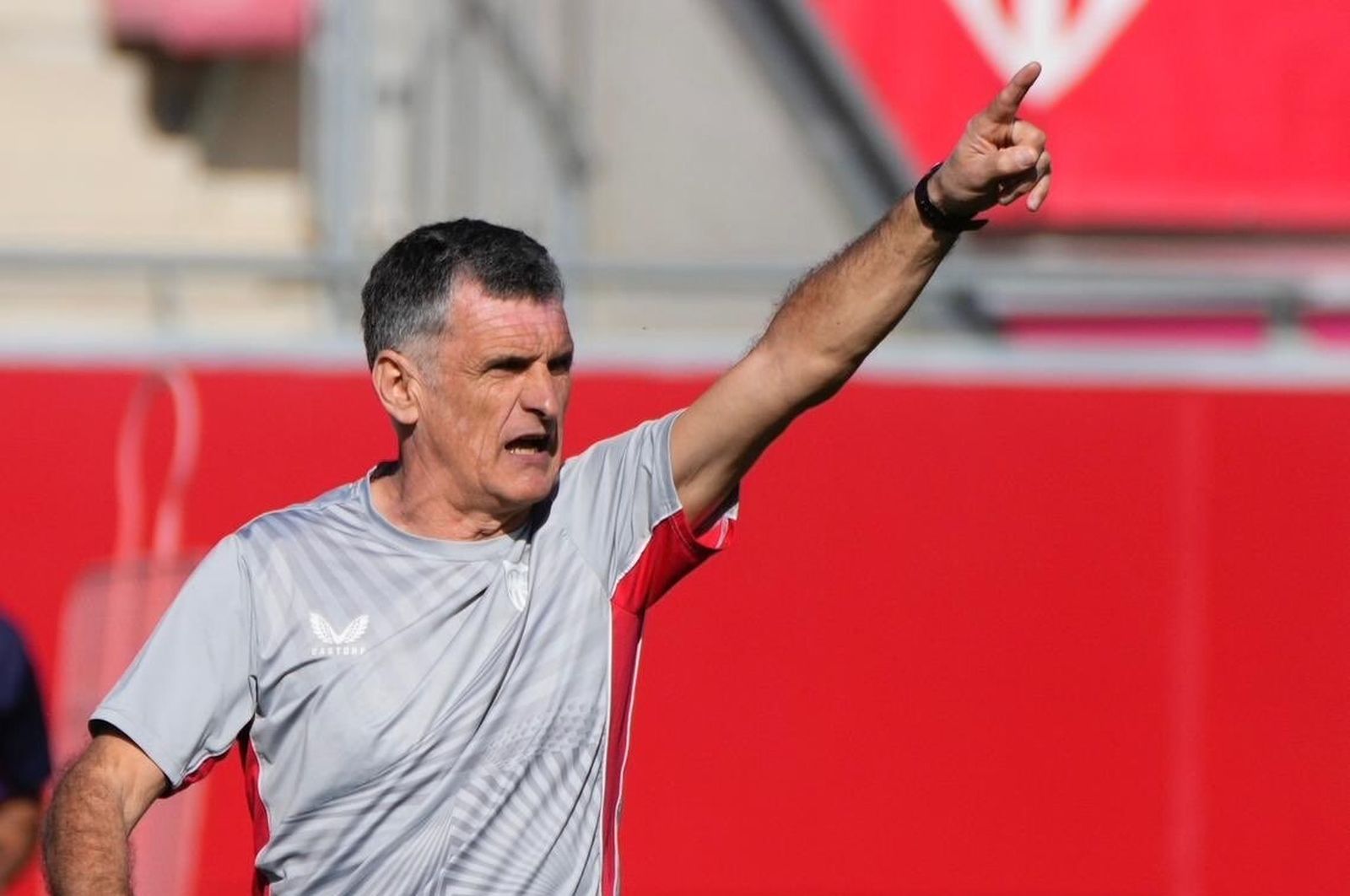 Mendilibar en un entrenamiento del Sevilla.