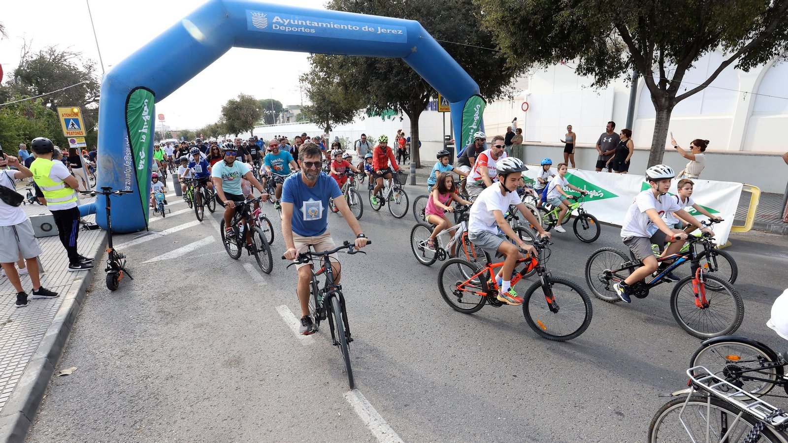 Búscate en el Día de la Bici Amistad por Jerez