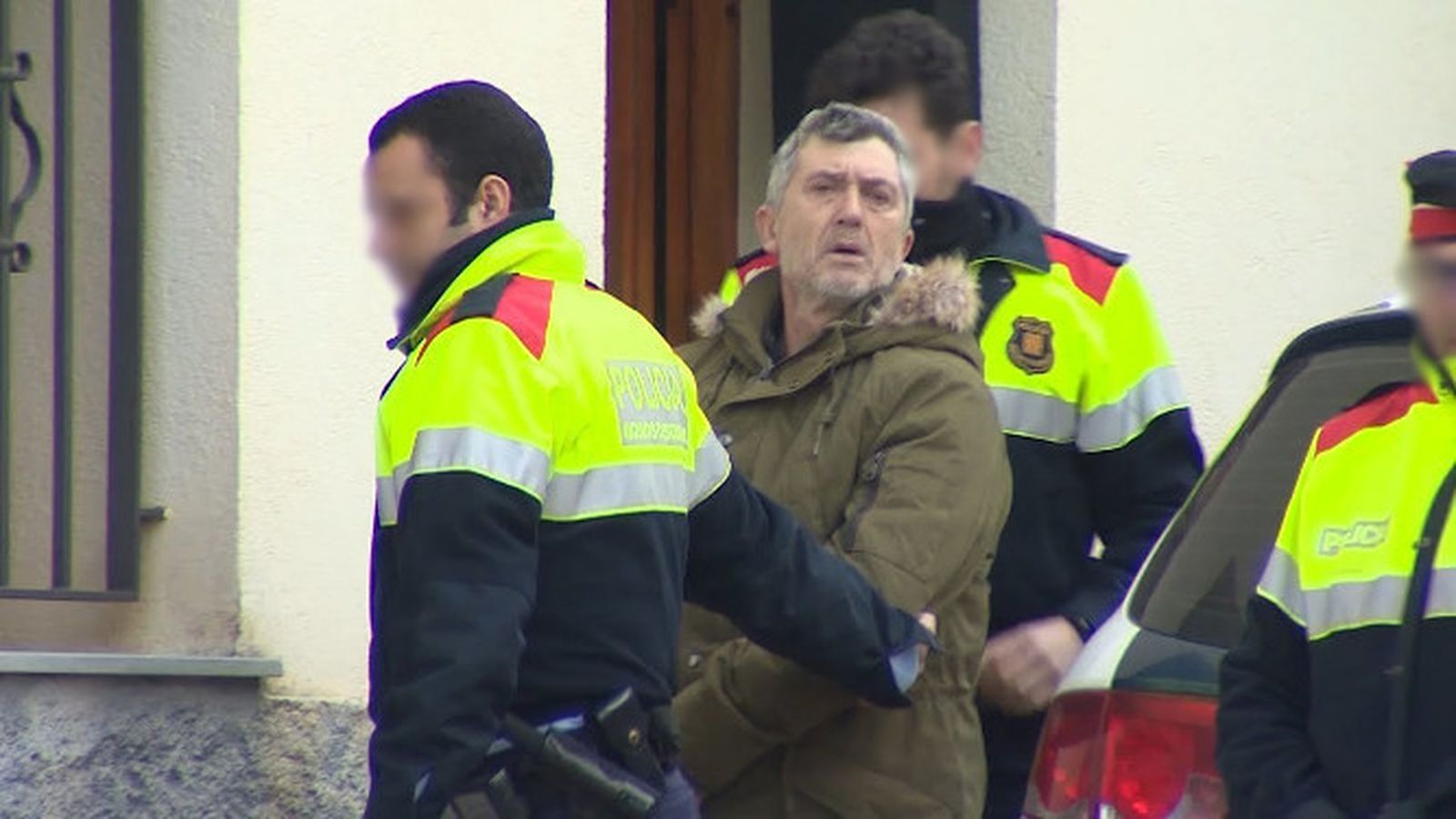 Jordi M. durante el registro de uno de los domicilios familiares.