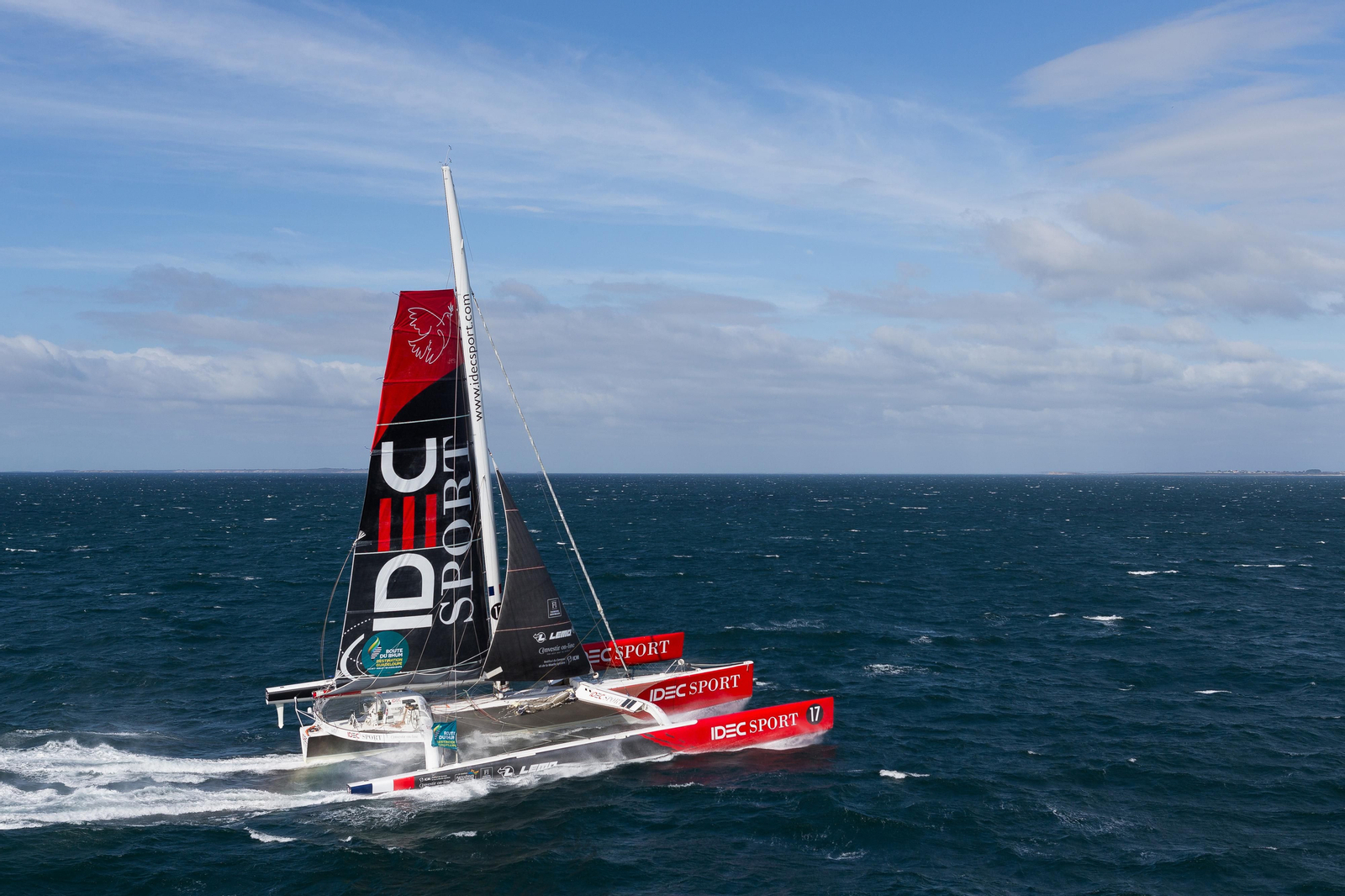 Las fotos del maxitrimaran y la presentación del puerto seco de Antequera