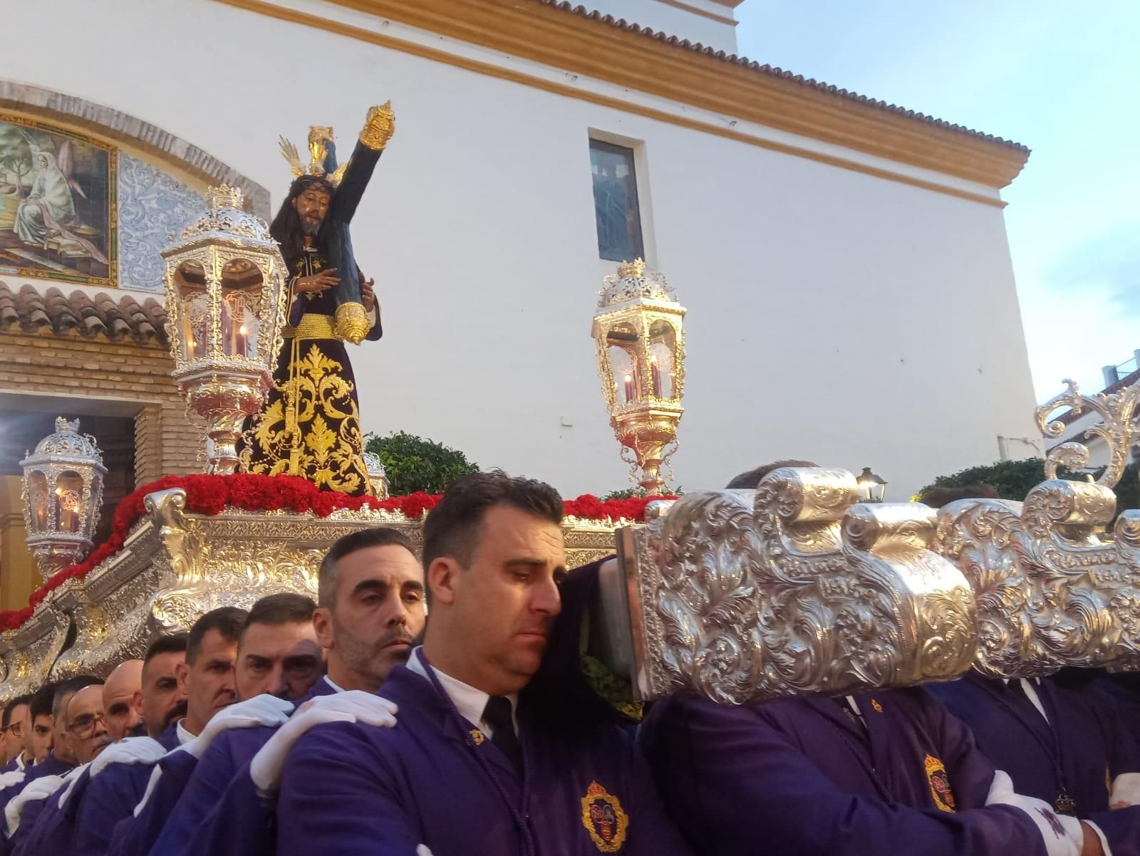 Una Marbella penitente venera al Nazareno el Miércoles Santo