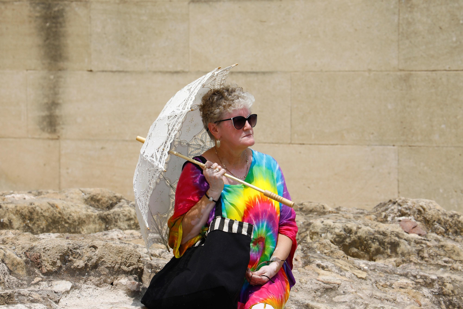 Las imágenes de otra jornada por encima de los 40 grados en Córdoba