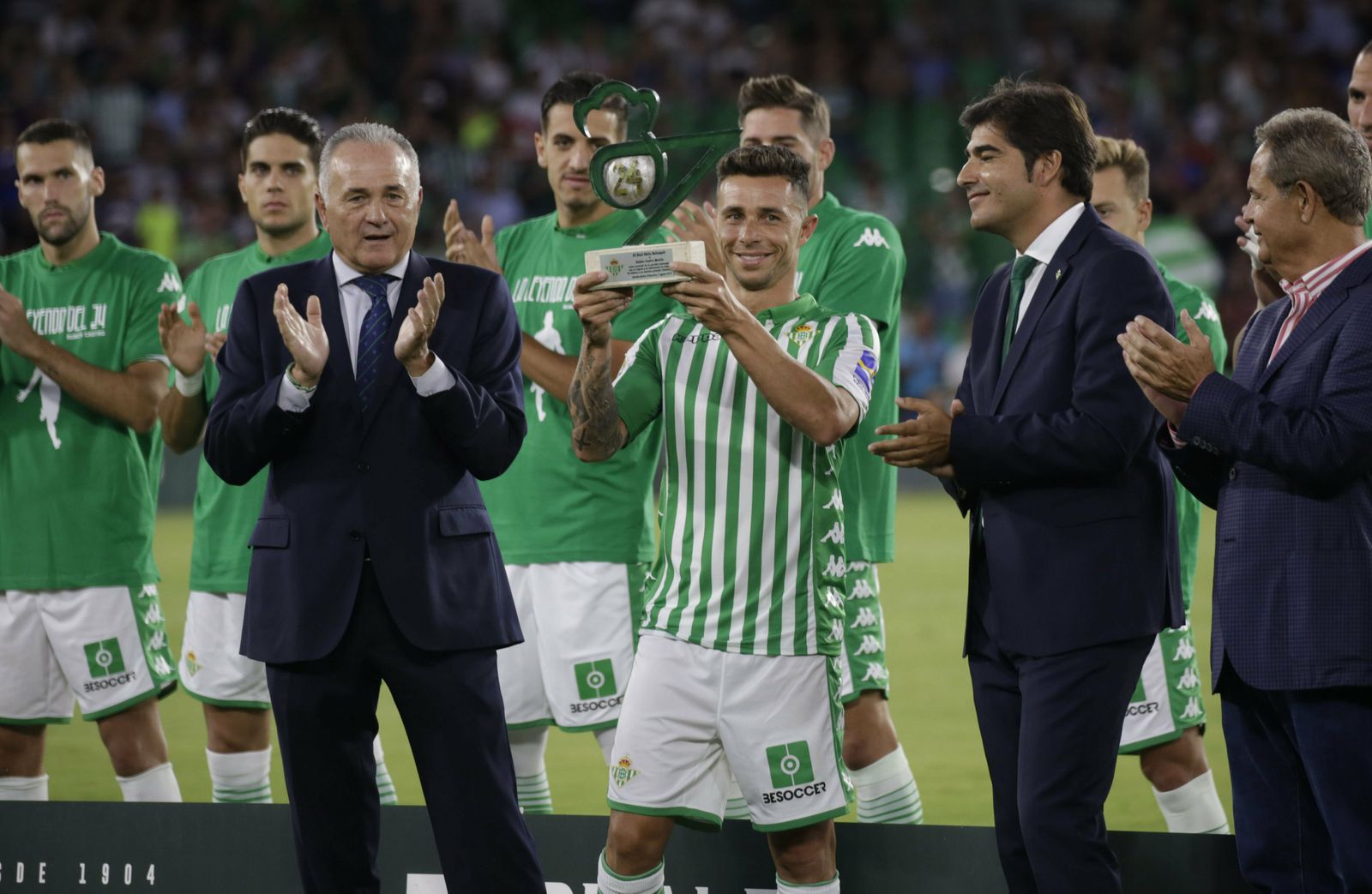 Las imágenes del Betis-Las Palmas homenaje a Rubén Castro