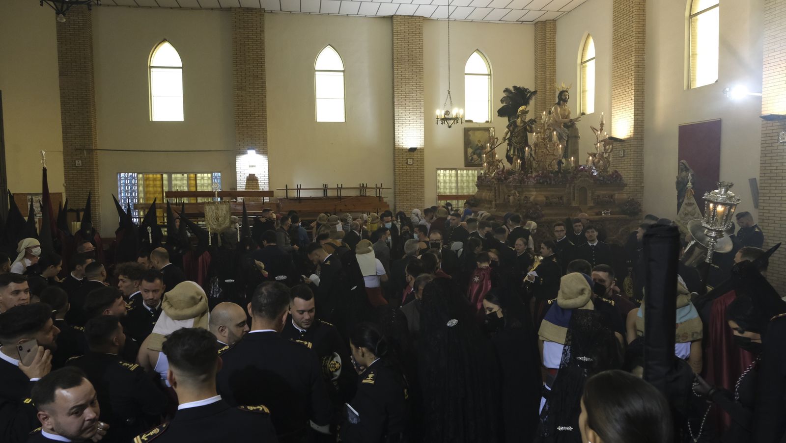 Fotogalería de la procesión de Unidad por el Barrio de Piedras Redondas. Almería