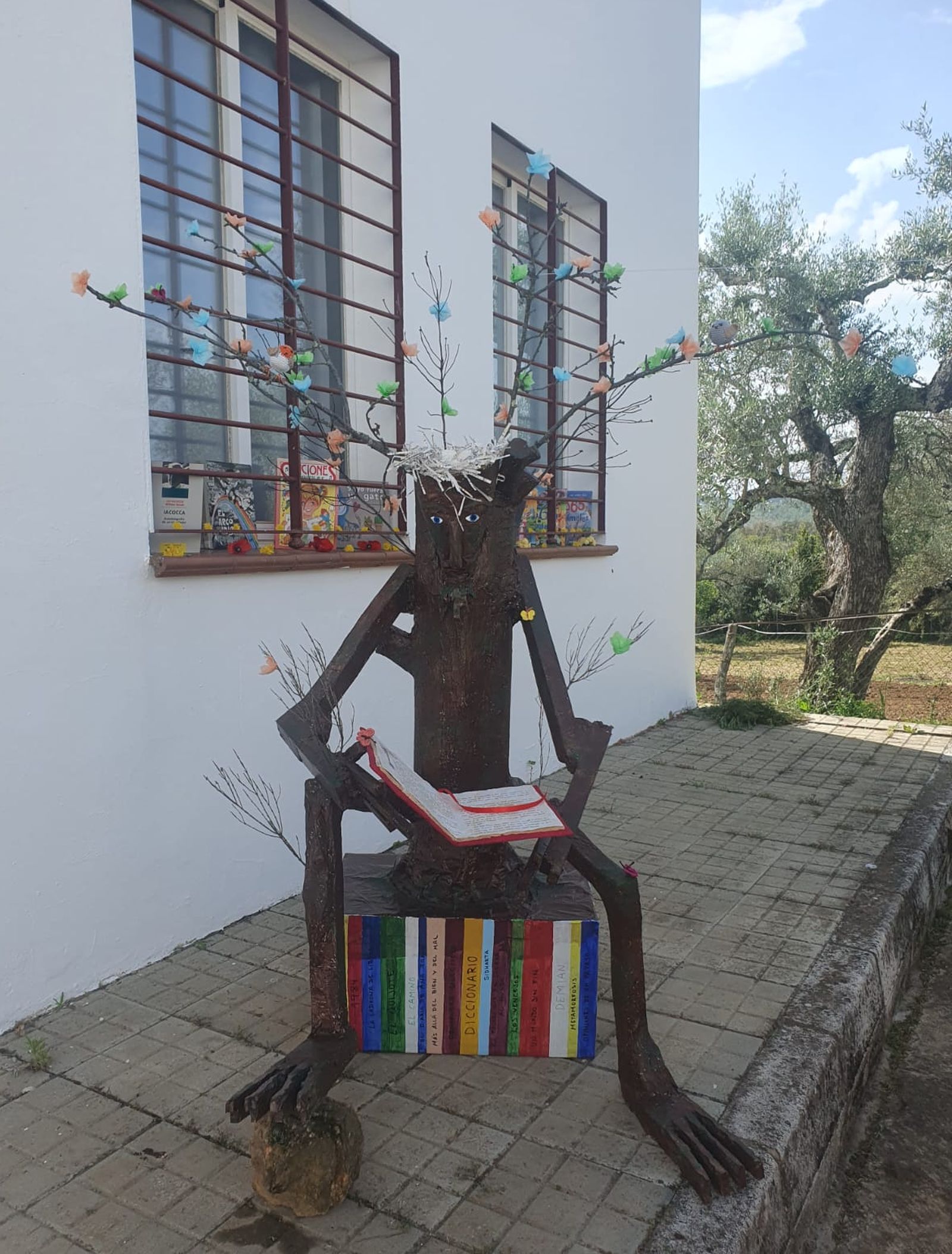 Una figura que fomenta la lectura.