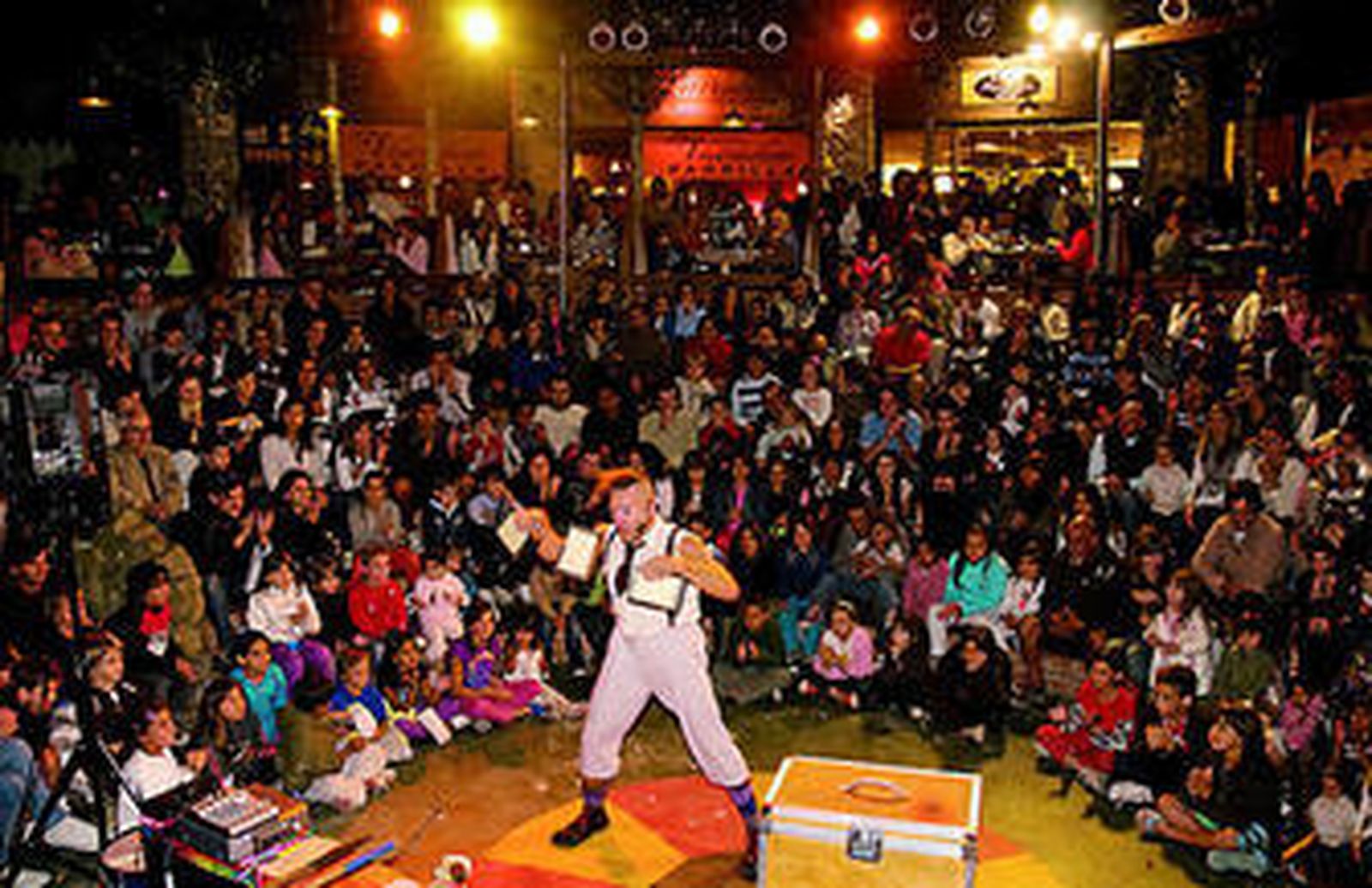 Nanny Cogorno ofrecerán distintos números de malabares.