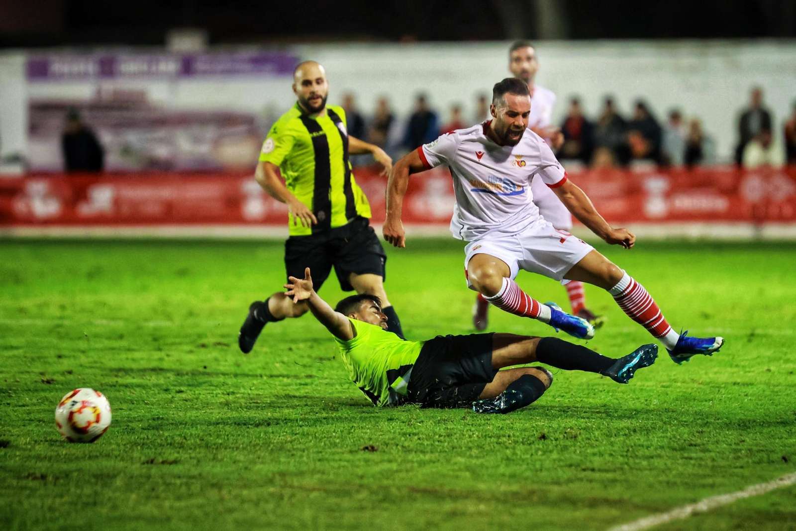 Las imágenes del partido entre el Chiclana CF y el Melilla CD