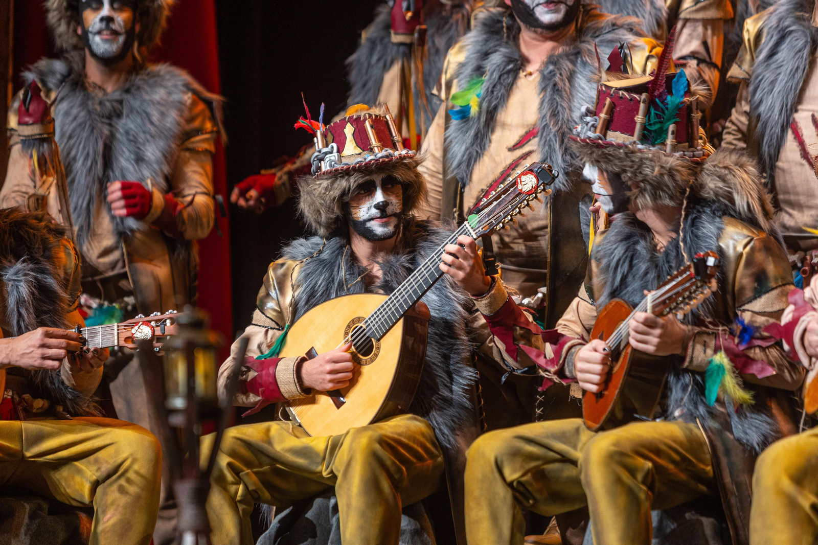 Imágenes de la sesión de este jueves en el Gran Teatro del Carnaval Colombino.