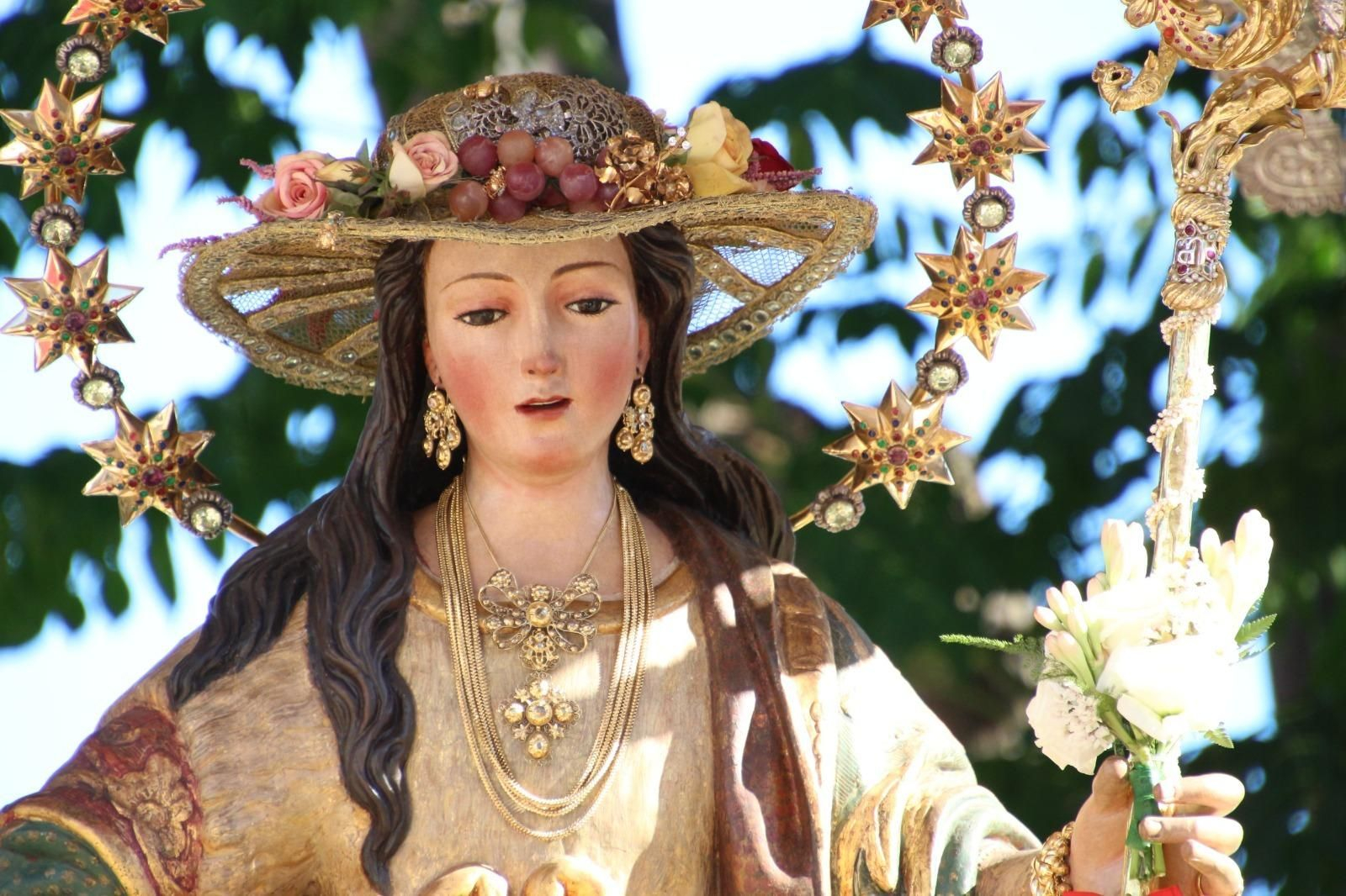 Fiestas de la Pastora de Cantillana 2025: cultos, horarios e itinerarios de la procesión más esperada del año