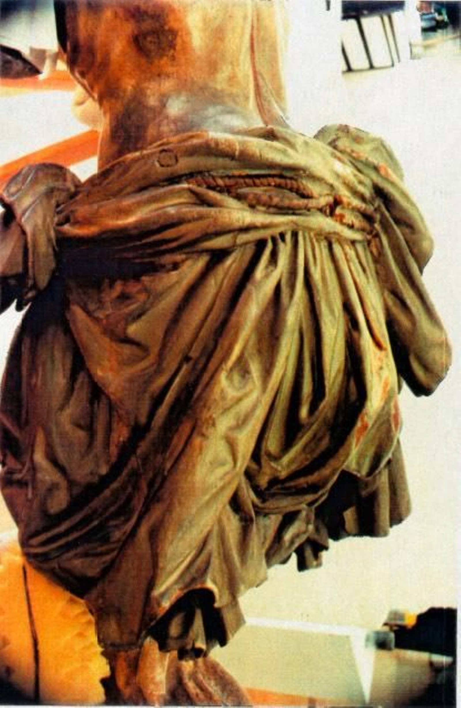 El sudario estaba repolicromado y presentaba numerosos elementos metálicos para afianzar las uniones.