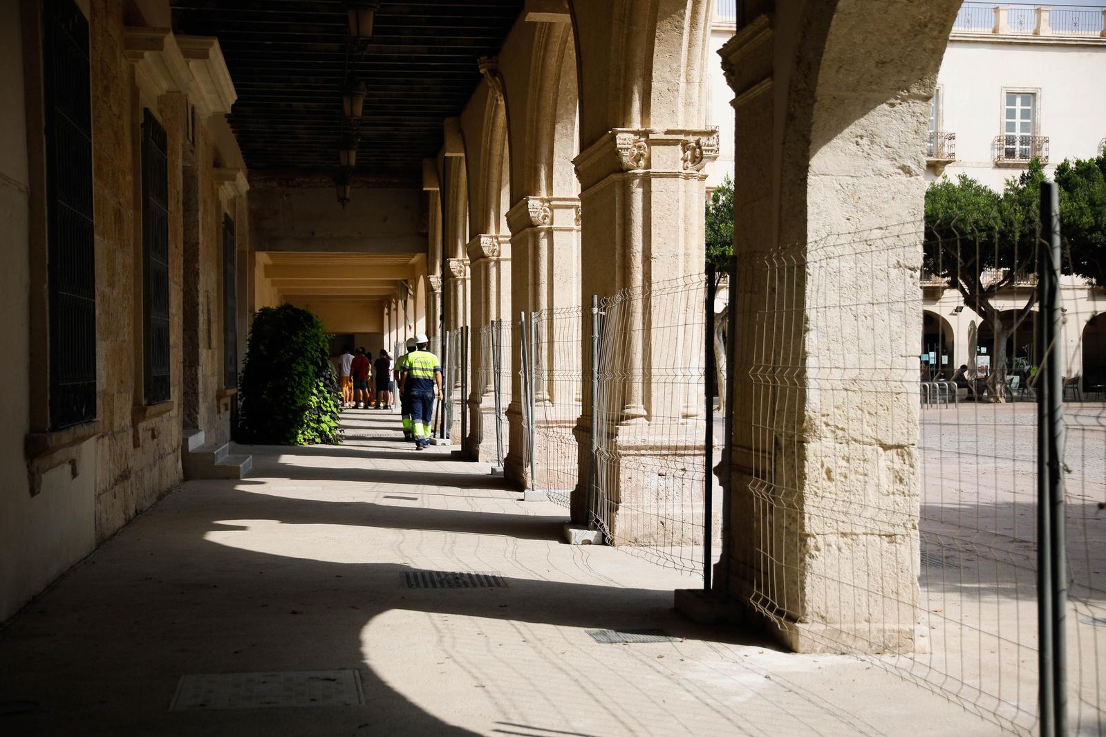Las imágenes del inicio de las obras en la Plaza Vieja de Almería