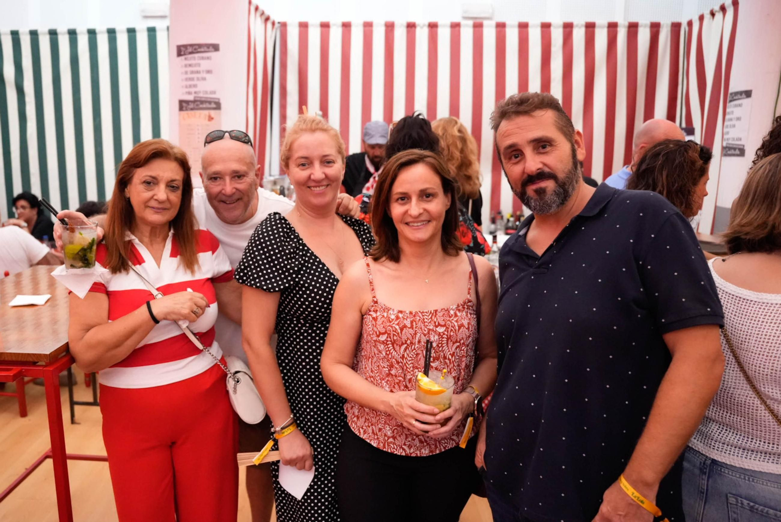 Los almerienses disfrutan del martes en la Feria del Mediodía