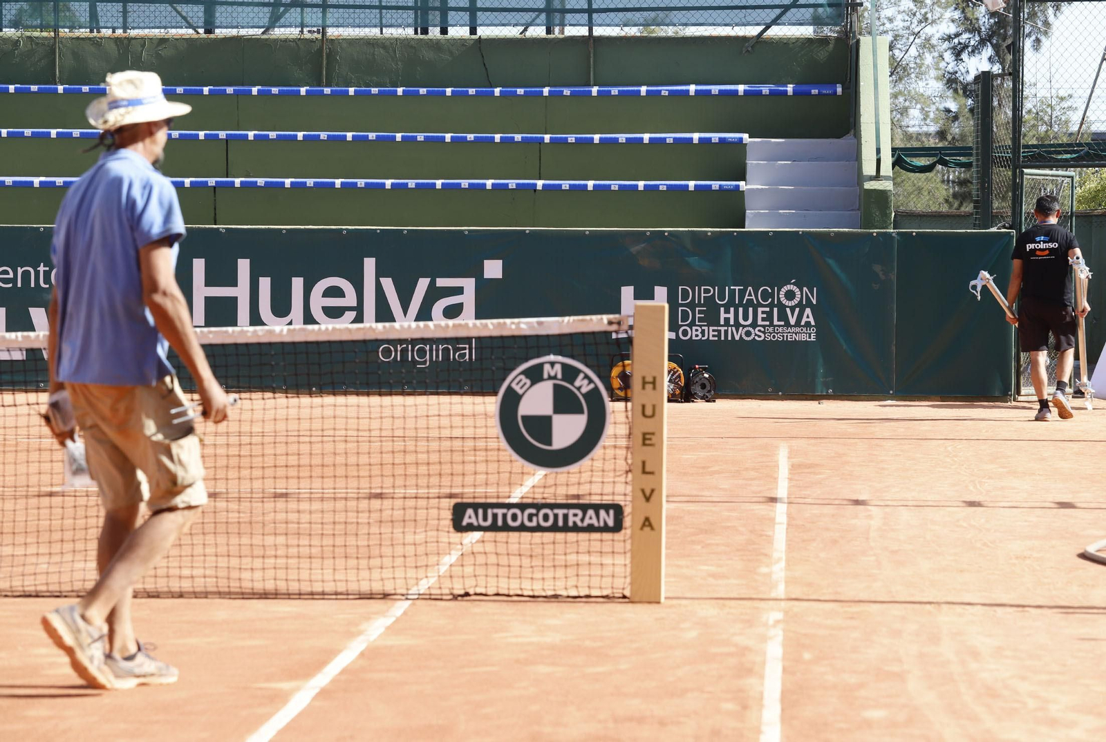 Imágenes de los preparativos para la Copa del Rey de tenis
