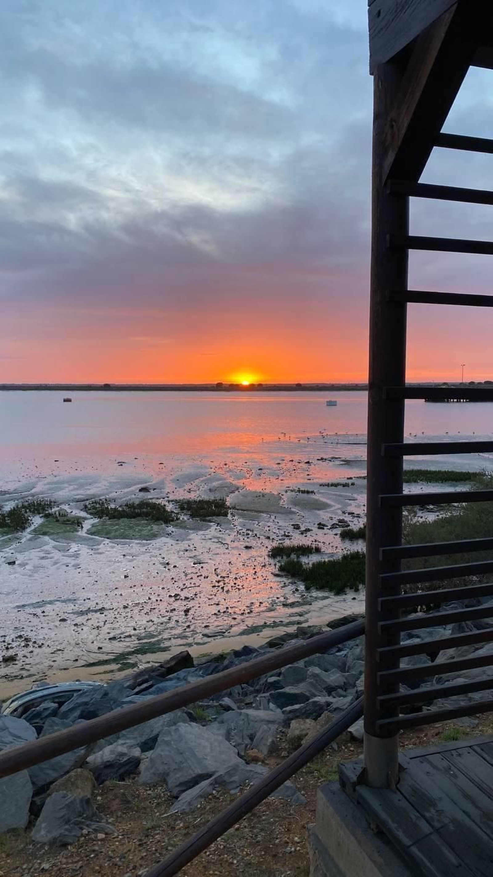 Atardecer desde la pasarela del Paseo de la Ría