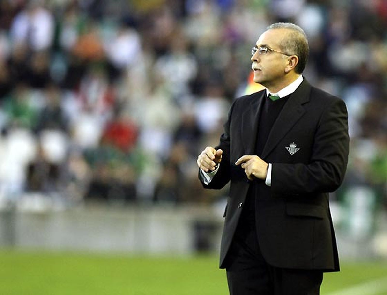 El Betis deja escapar dos puntos ante el Huesca (1-1) en los últimos compases de un partido en el que los de Antonio Tapia terminaron con dos expulsados.

Foto: Antonio Pizarro