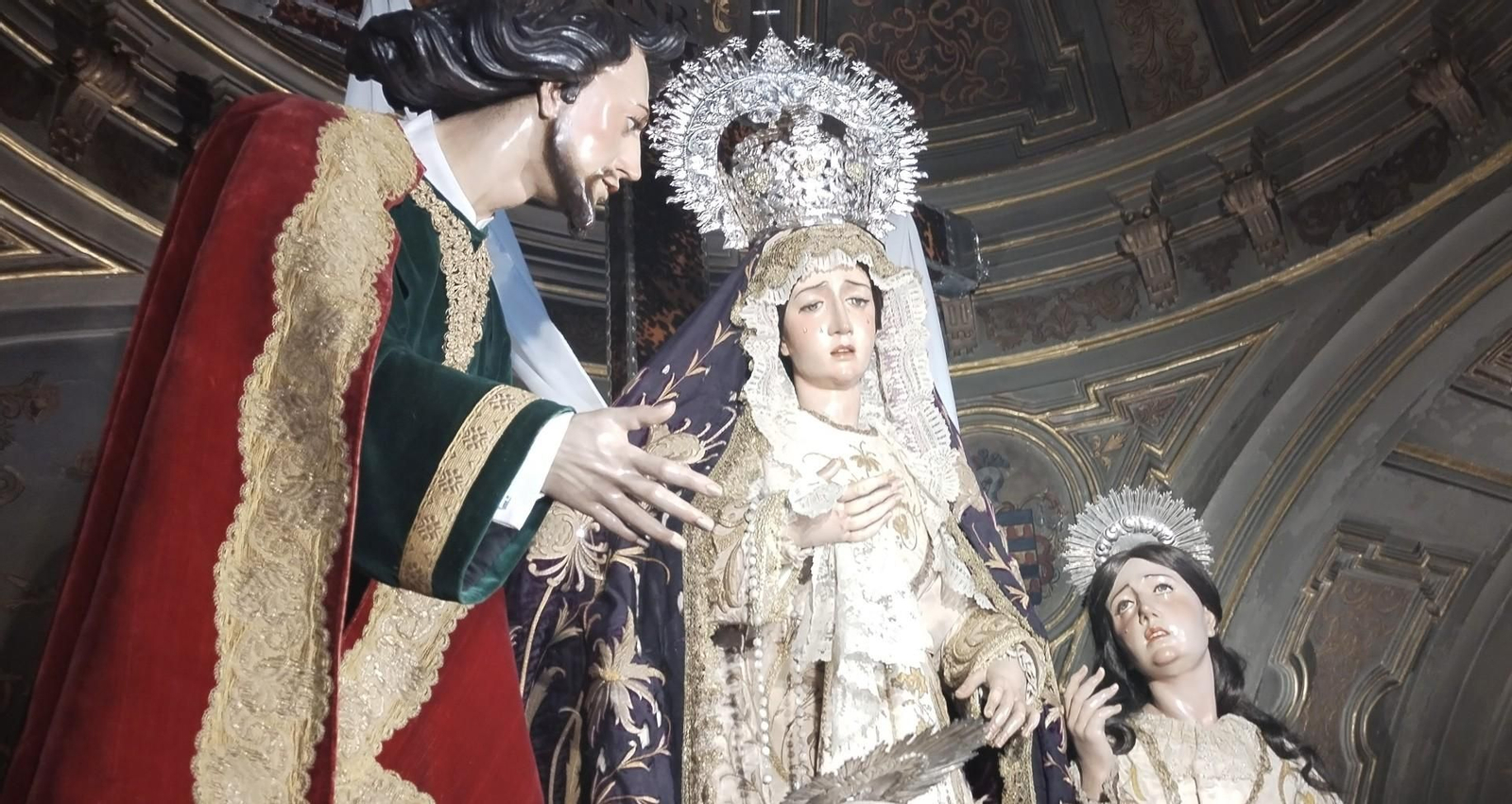 Así lucía la bellísima Virgen de la Piedad este pasado sábado en su Capilla del Calvario.