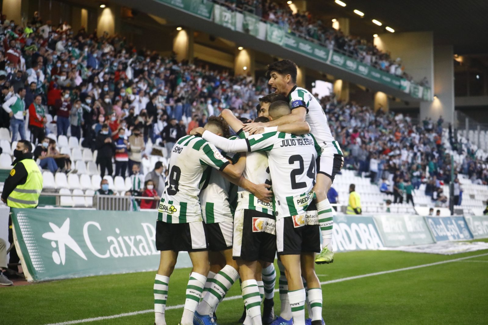 La victoria del Córdoba CF ante el Cacereño, en imágenes