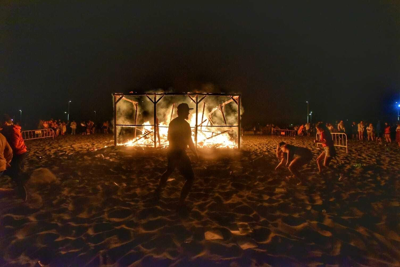 Las fotos de la noche de San Juan en La Línea