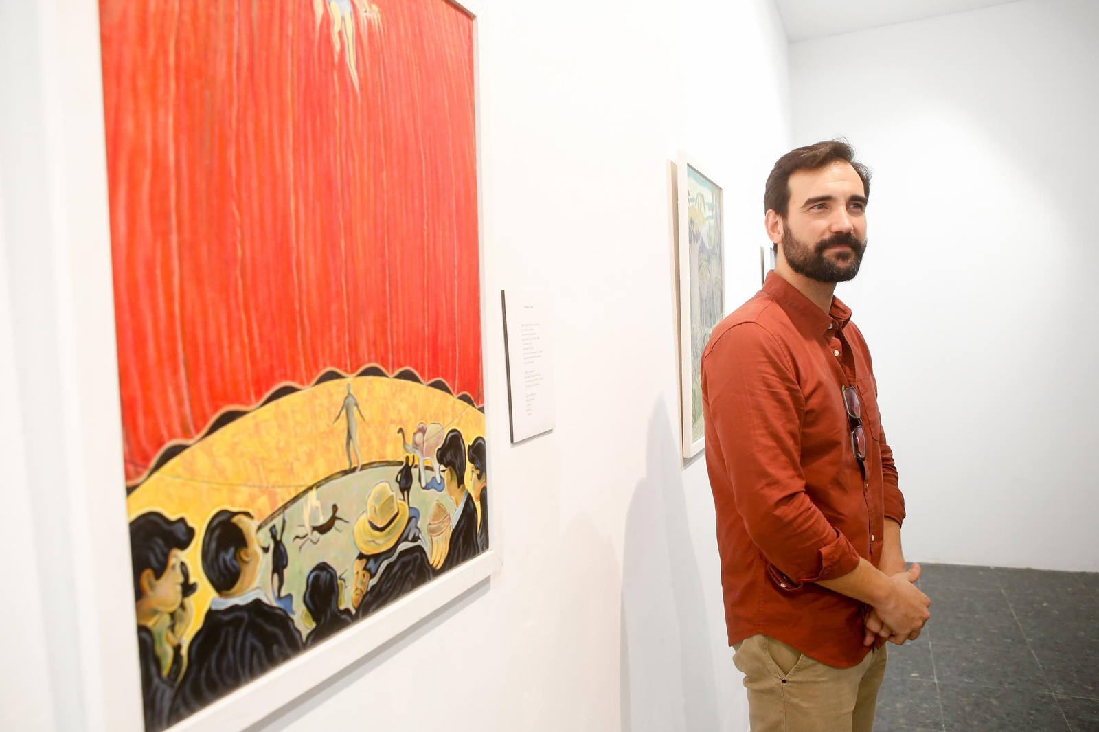 Las fotos de la exposición "Pasen y lean" de Enríque Martínez en la Casa de la Cultura de La Línea