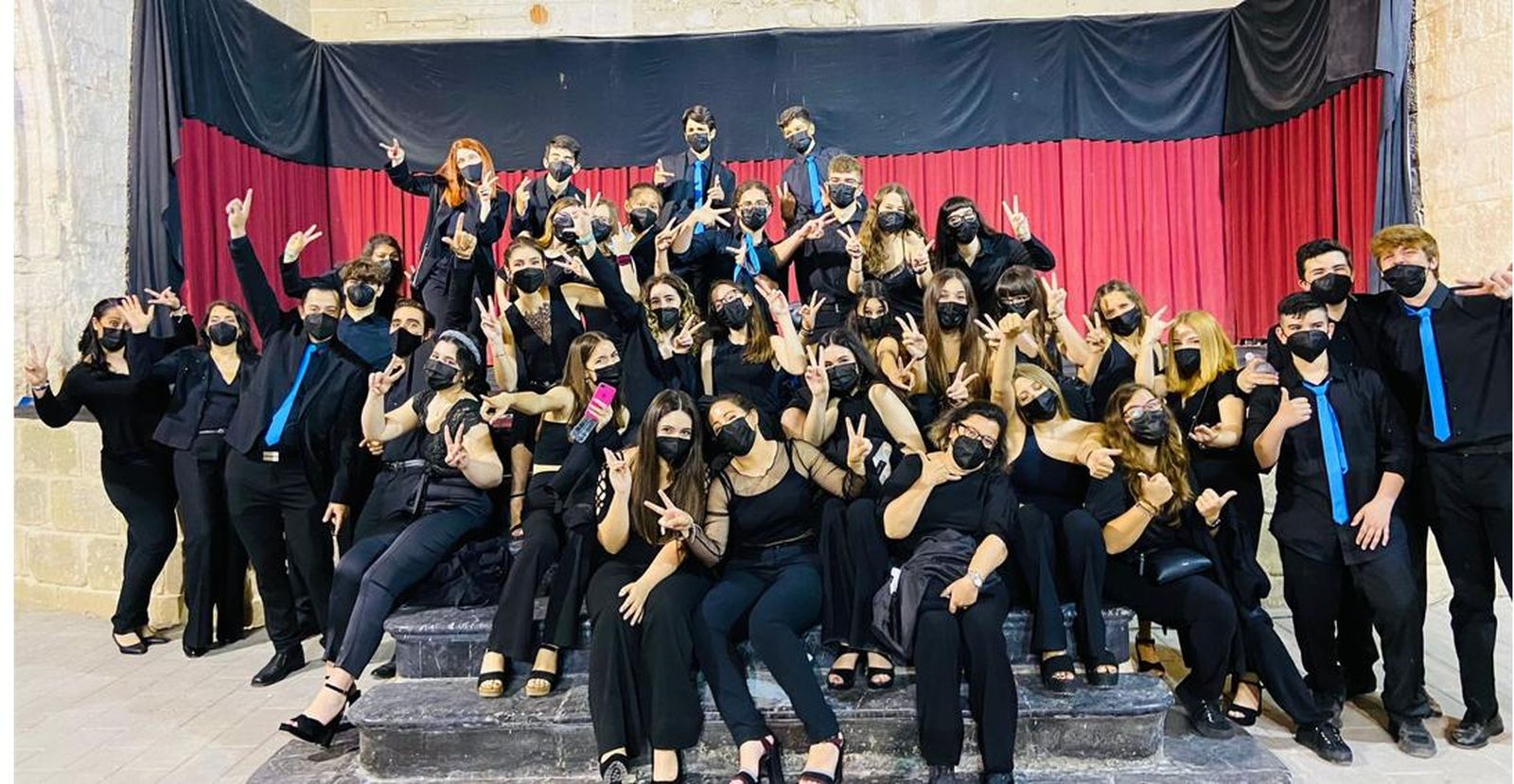 Los integrantes del coro de La Salle-Santa Natalia, tras una reciente actuación.