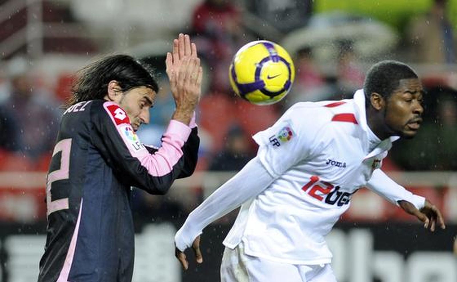 El Sevilla cumple en casa y ya está en las semifinales de la Copa del Rey. / EFE · AFP · Reuters