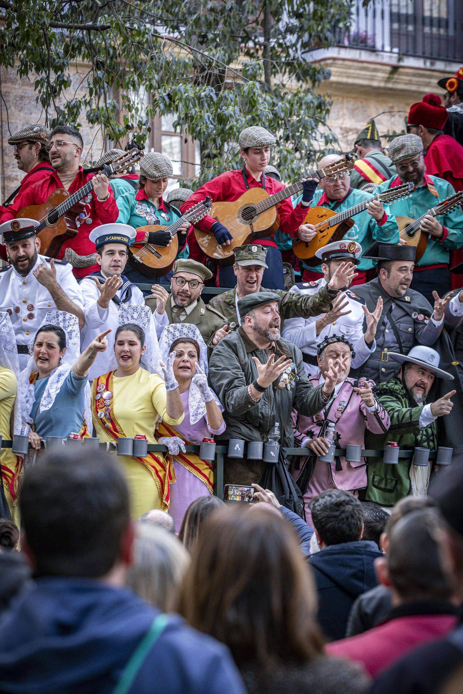 Las mejores imágenes del lunes de Carnaval de Cádiz 2026