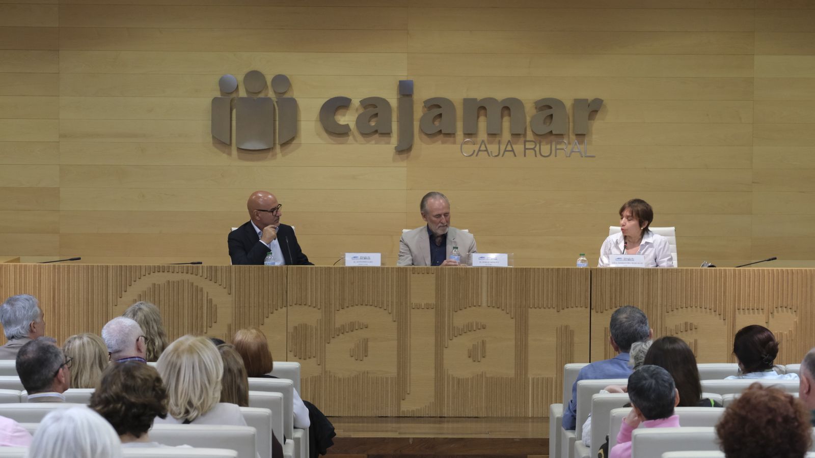 Fotogalería de Diario de los Libros, con el escritor Jorge Molist