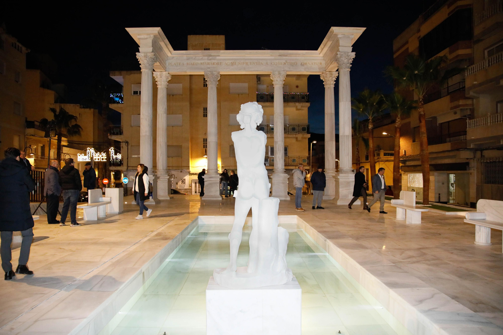 Imágenes de la inauguración de la plaza Almería en Macael