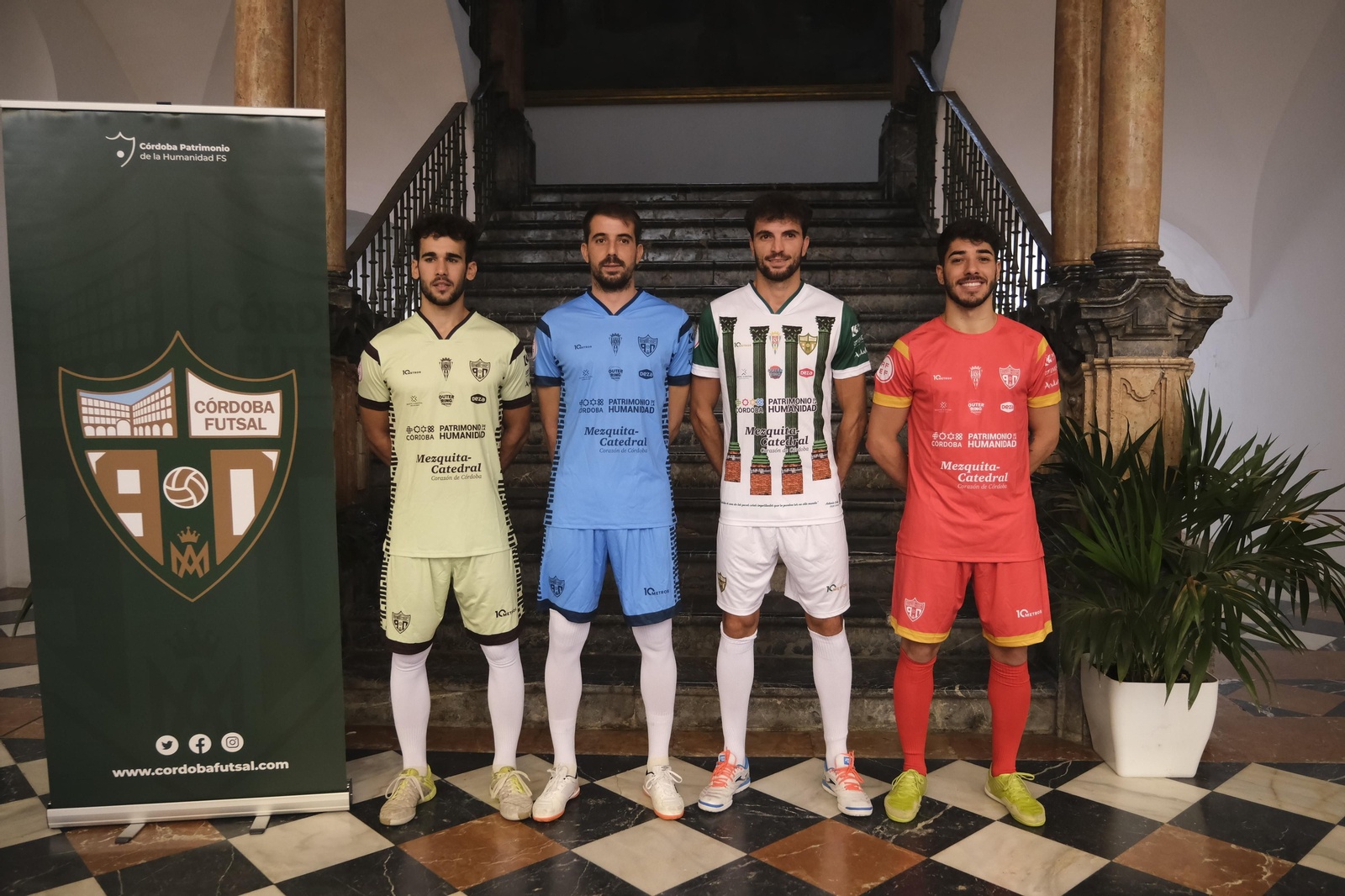 Las mejores imágenes de la presentación de las camisetas del Córdoba Futsal