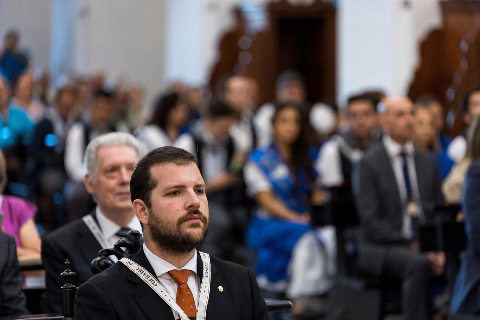 Las imágenes de la función y el besamanos a la Virgen del Carmen en San Fernando