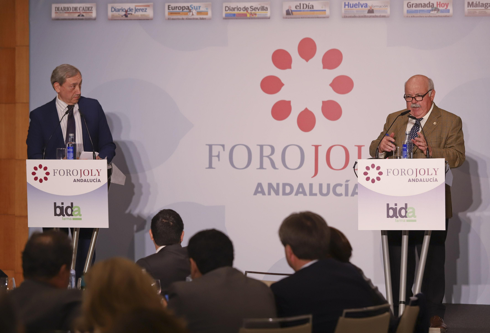 Las fotos del Foro Joly con el consejero de Salud, Jesús Aguirre