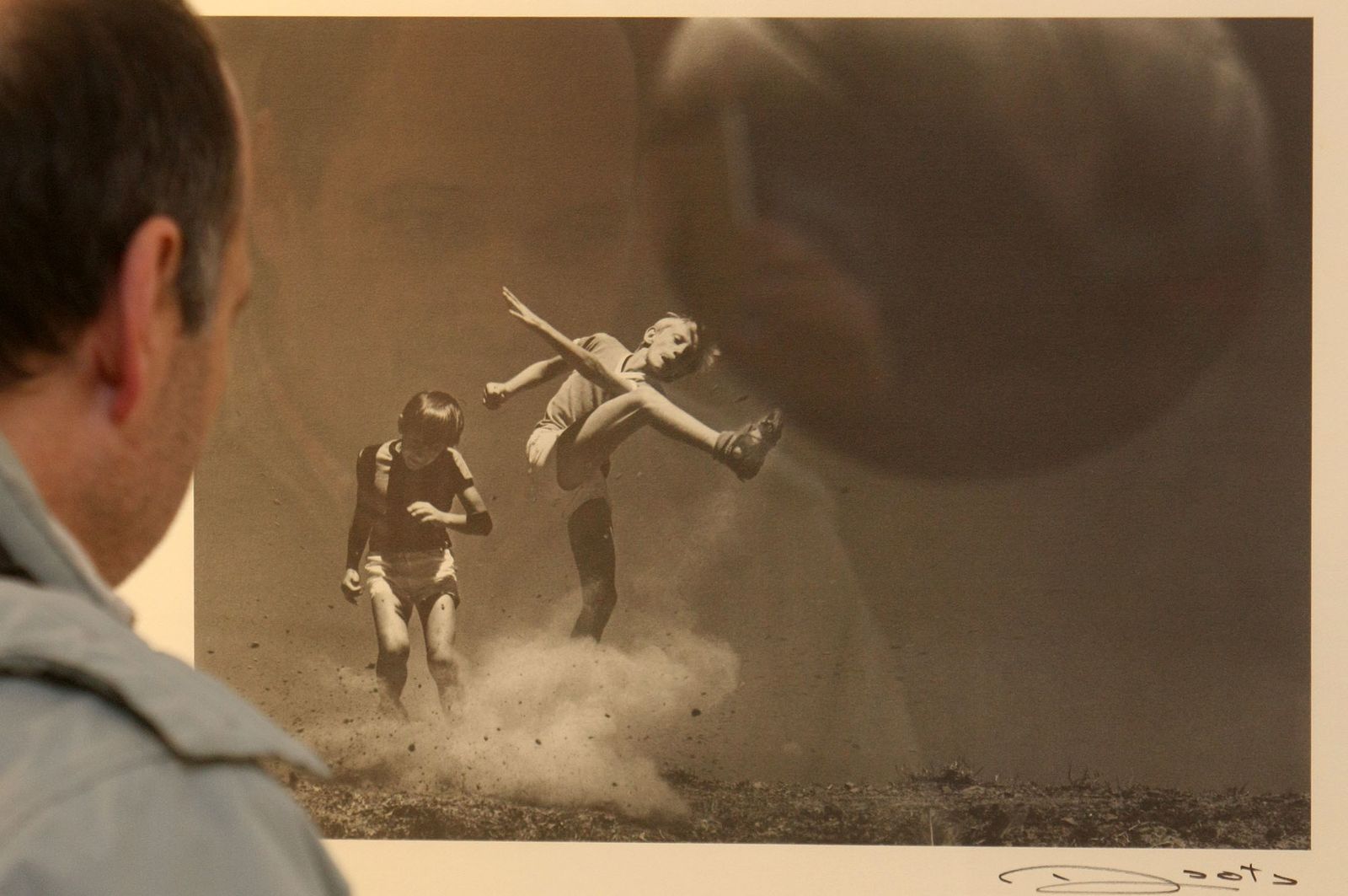 Latitudes. Exposiciones de Alberto Korda y de Pedro Luis Raota