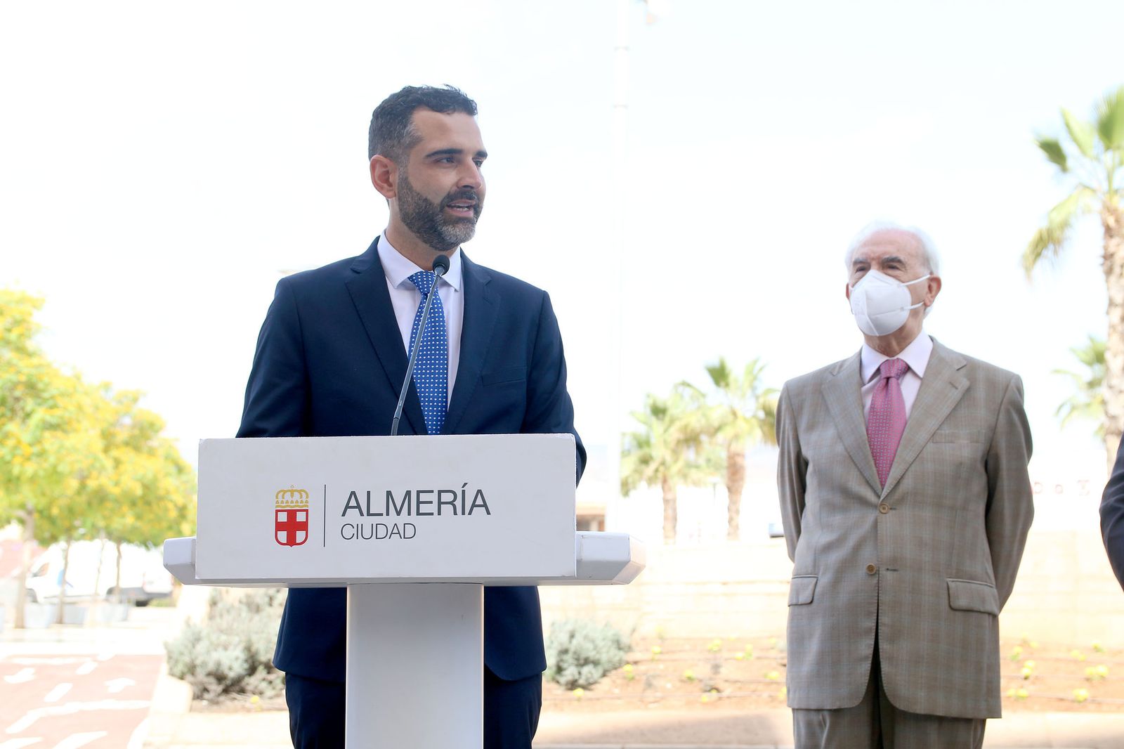 Fotogalería de la inauguración de la avenida en homenaje al exalcalde Juan Megino
