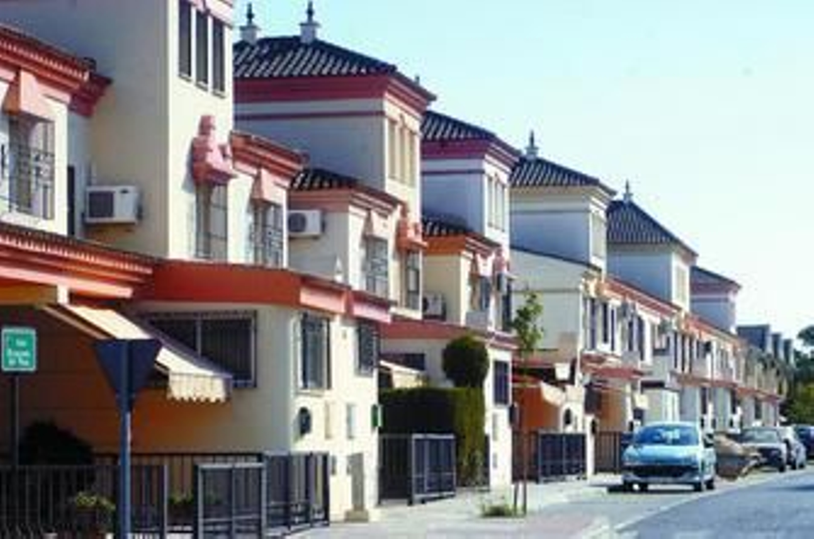La mayor parte de los inmuebles que se alquilan en verano permanecen cerrados a cal y canto durante el resto del año. La mayor parte de los inmuebles que se alquilan en verano permanecen cerrados a cal y canto durante el resto del año.