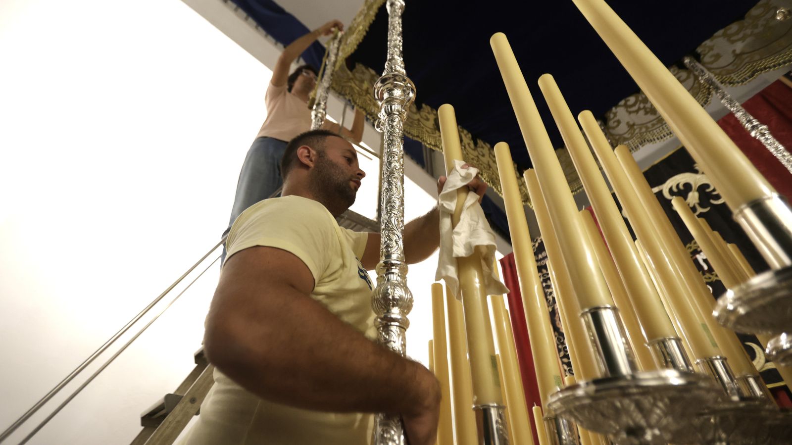 Preparativos en las iglesias de Algeciras para la Magna Mariana, en imágenes
