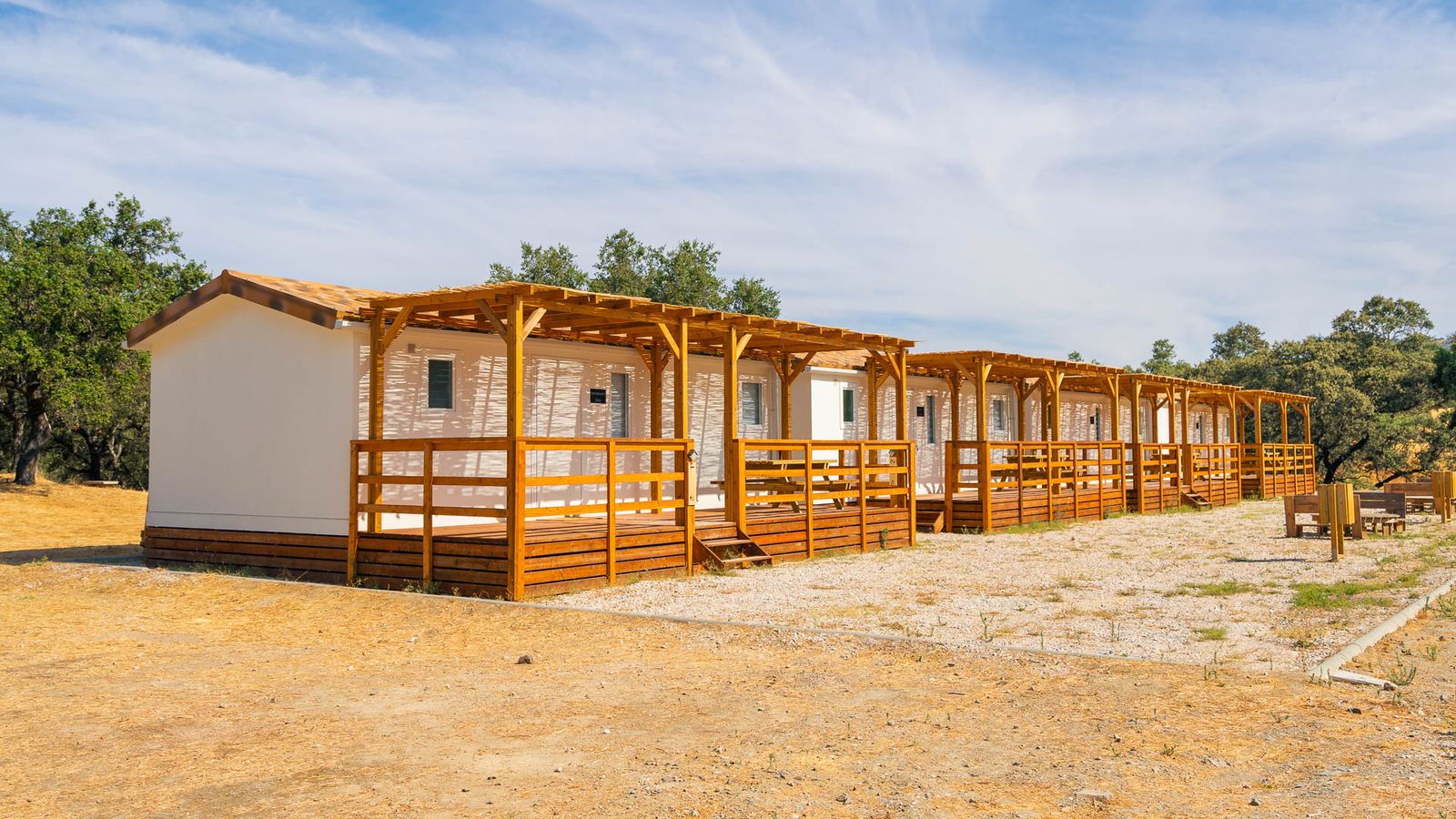 Kampaoh El Pedroso también tiene bungalows equipados