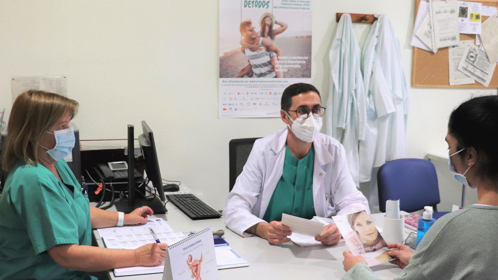 Consulta de tracto genital inferior del Hospital Universitario Juan Ramón Jiménez.