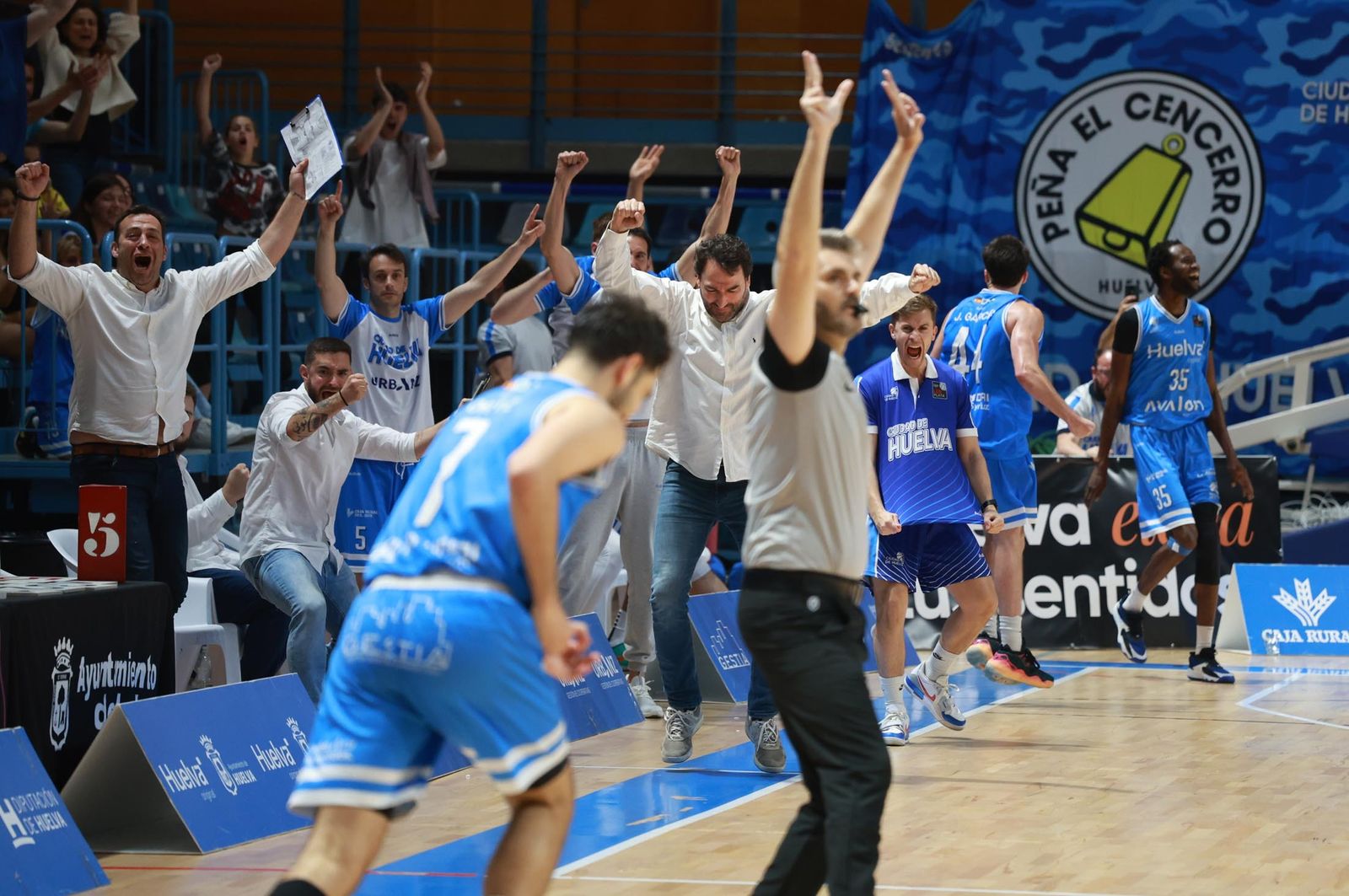 Las mejores imágenes del Ciudad de Huelva-CB Salou