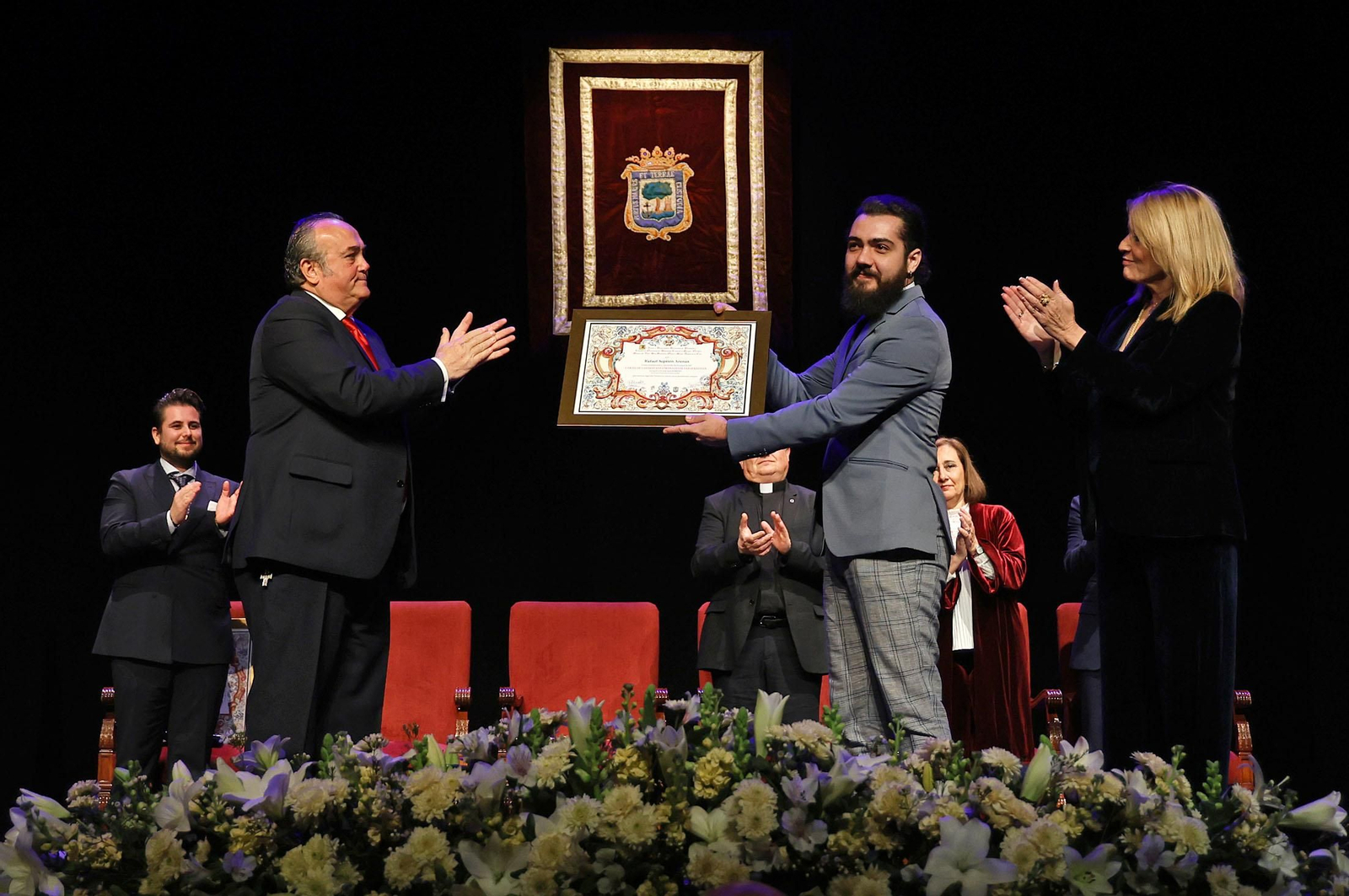 Pepelu Bonaño pregona a San Sebastián en el Gran Teatro de Huelva, en imágenes