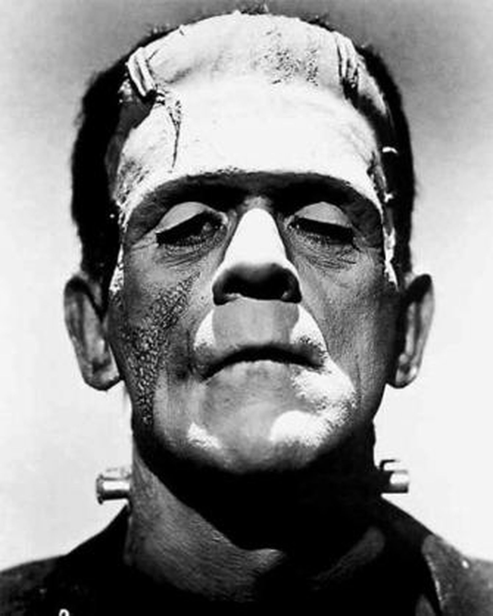 Boris Karloff como Frankenstein, uno de los grandes iconos de la Universal.
