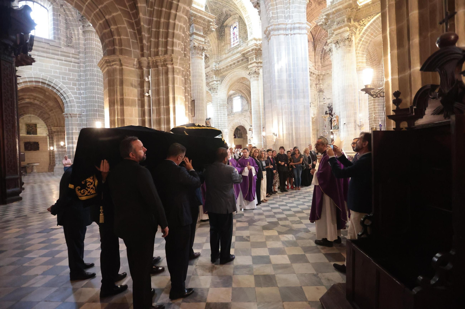 El funeral del periodista Andrés Luis Cañadas, en imágenes