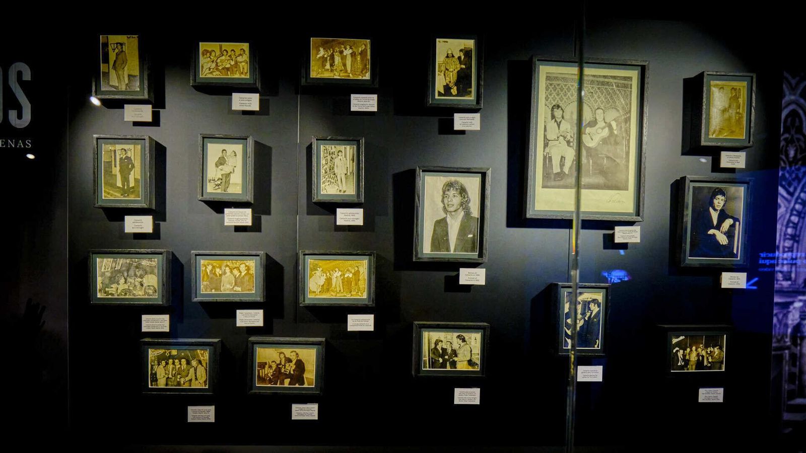 Fotografías de su trayectoria profesional y personal