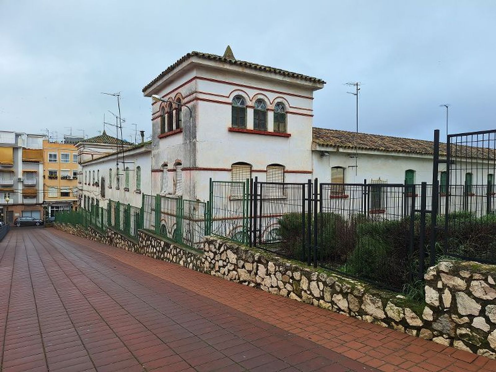 Antiguo cuartel de la Guardia Civil de Puente Genil.