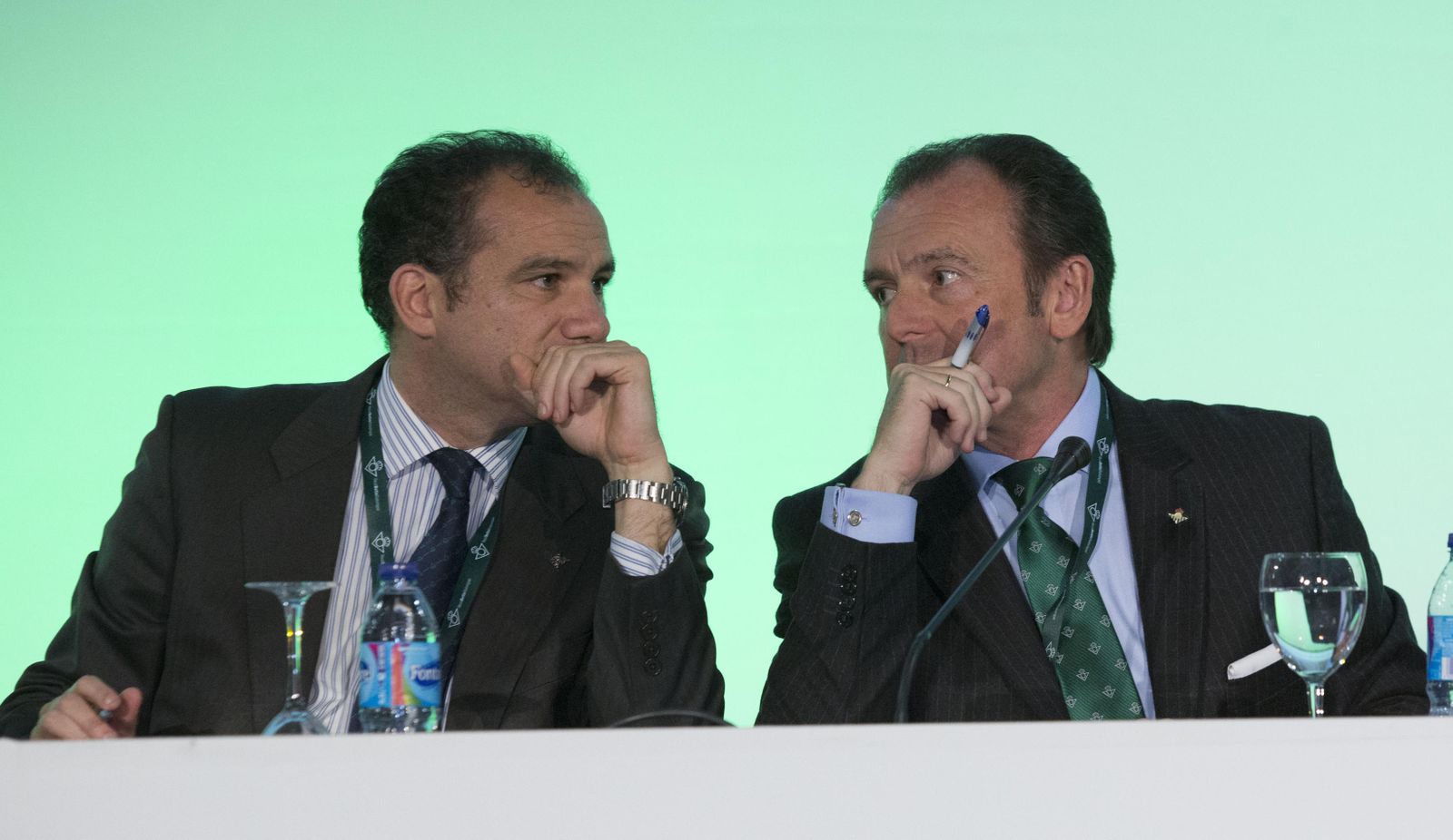 Las imágenes de la junta de accionistas del Betis