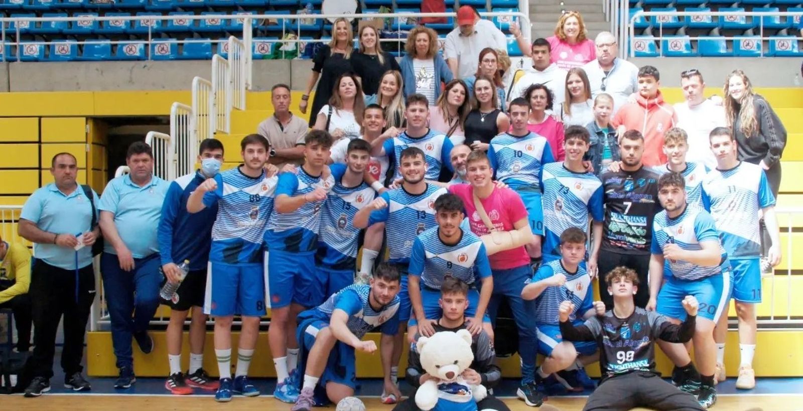 El conjunto almeriense celebra el campeonato el pasado curso