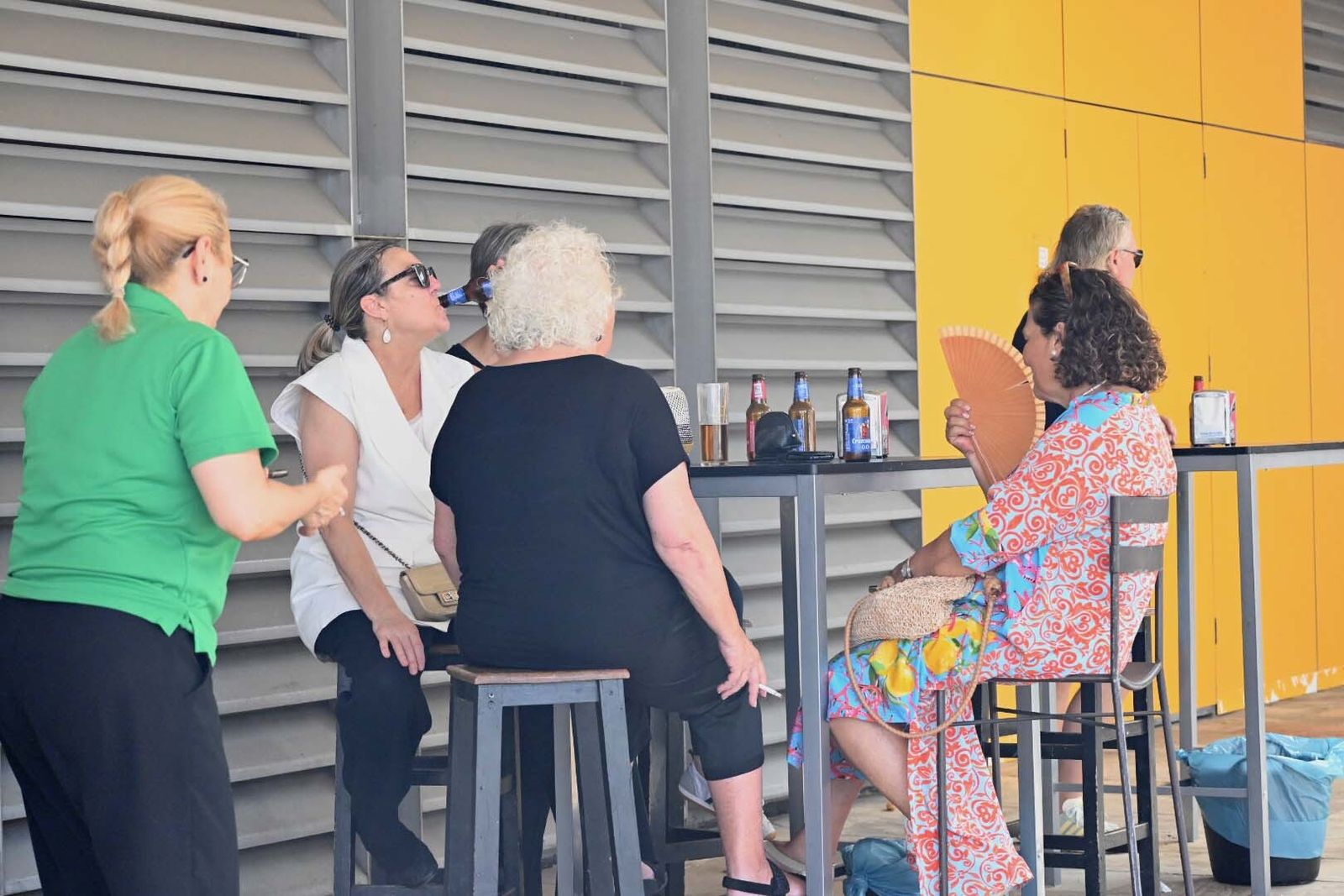 Las mejores imágenes de este sábado de intenso calor en las calles de Huelva