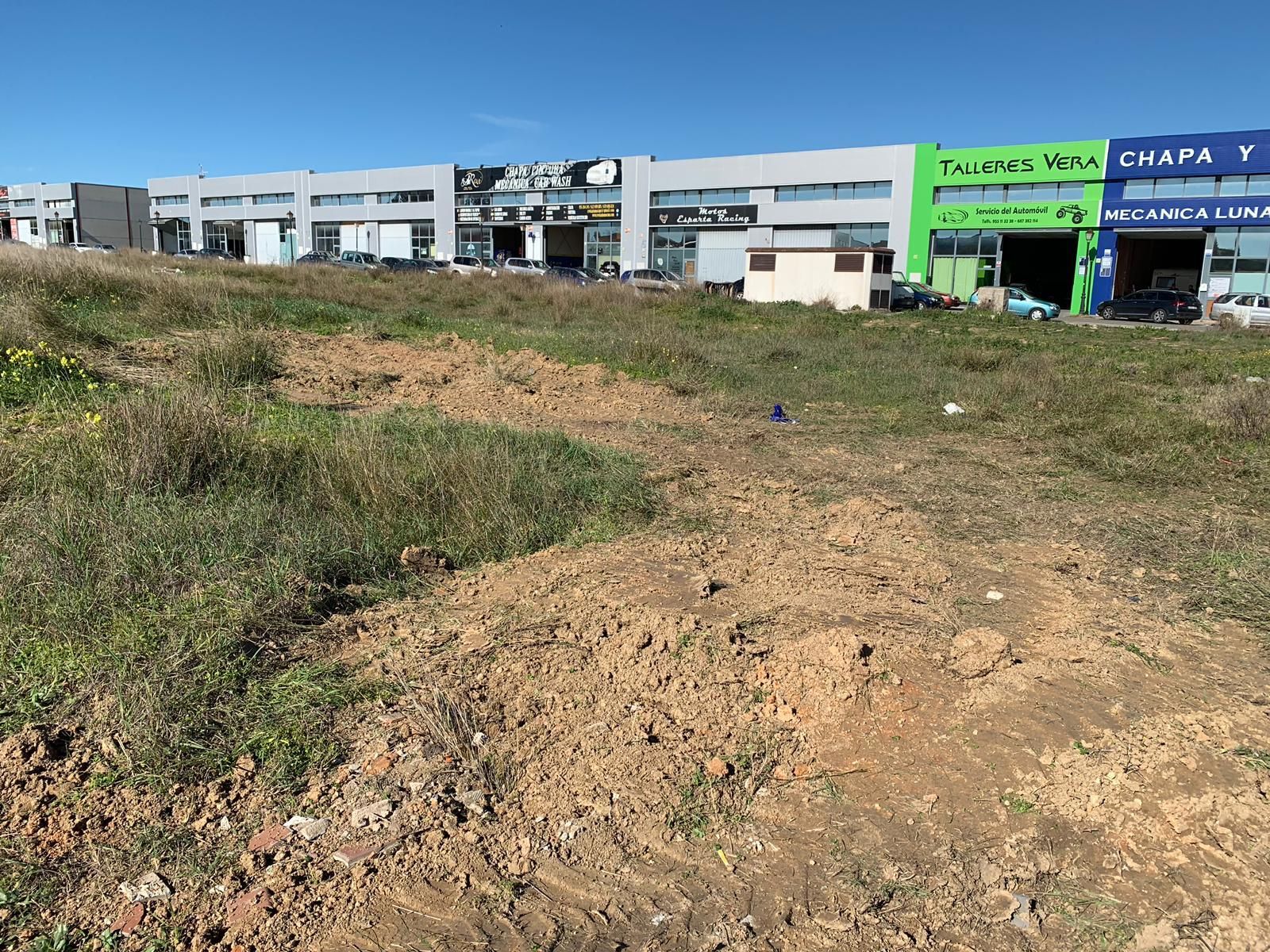 La zona donde había varias perforaciones, cerca del Cementerio de Espartinas, sellado después de una denuncia pública.